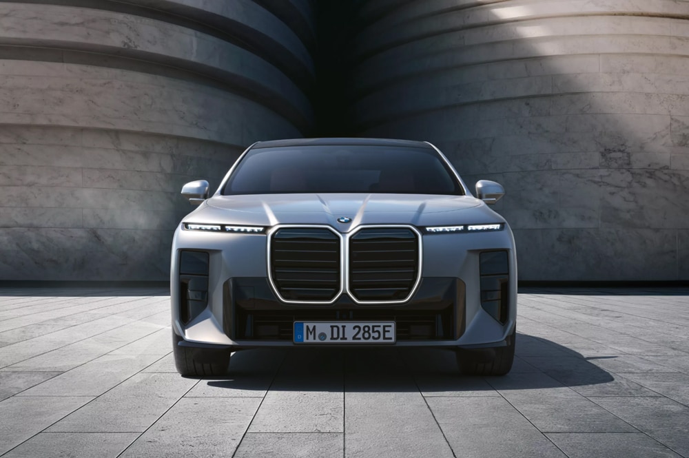 BMW i7 G70 LCI — фото к разделу