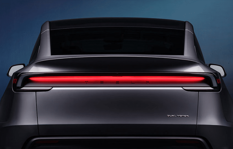 Tesla Model Y Juniper — фото до розділу