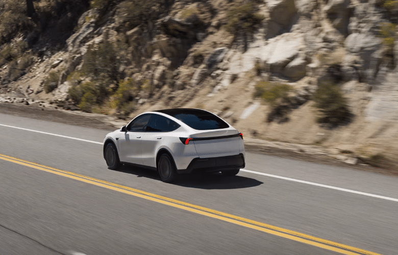 Tesla Model Y Juniper — фото до розділу