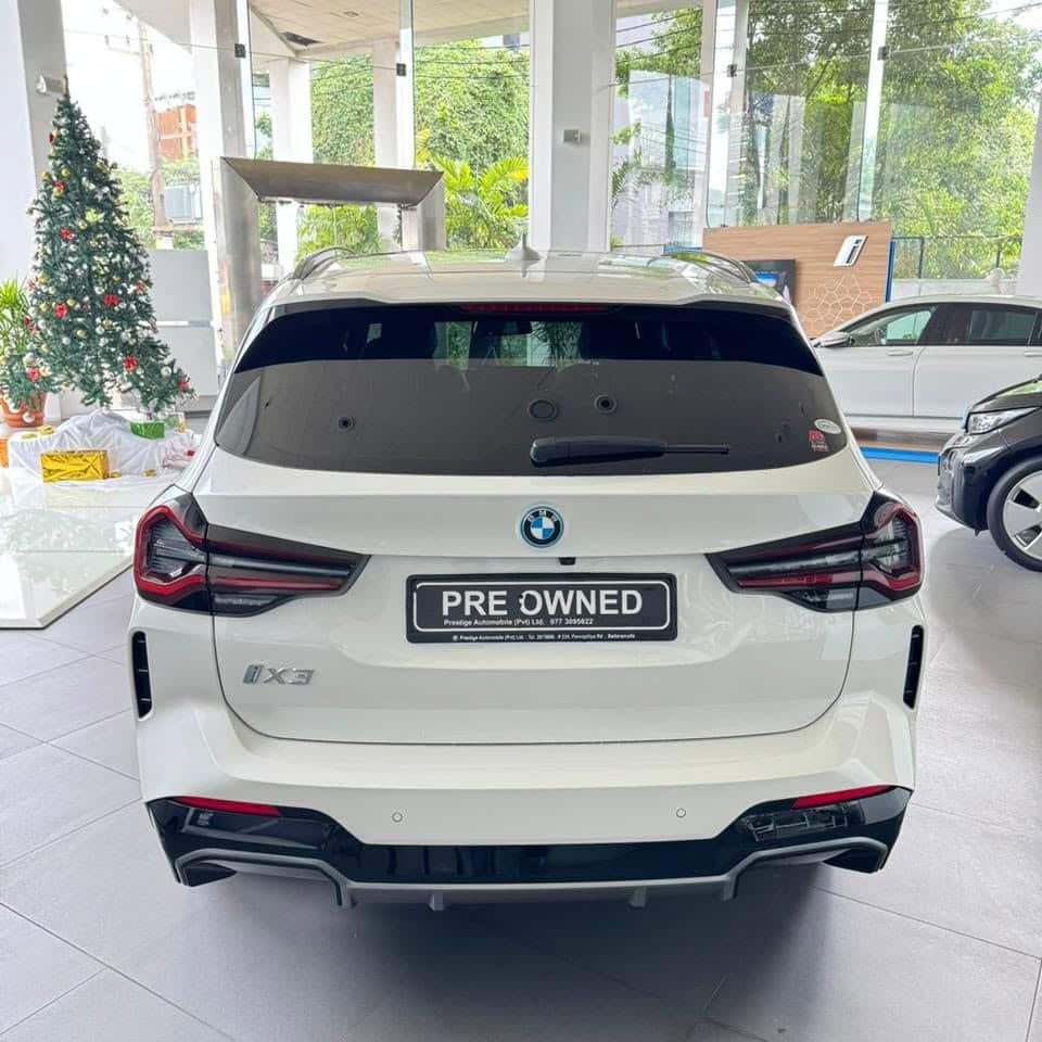 bmw-ix3-g08-exterior-10