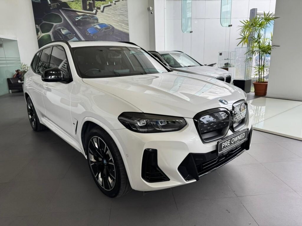 bmw-ix3-g08-exterior-9
