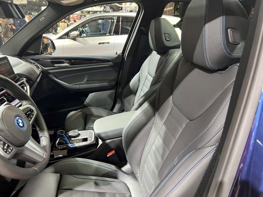 bmw-ix3-g08-interior-7