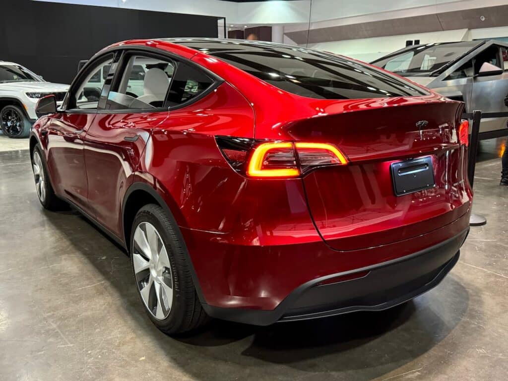 tesla-model-y-exterior-2