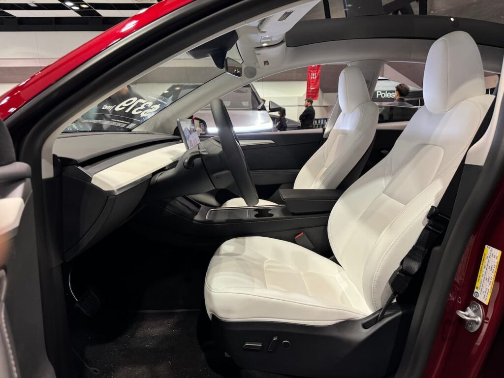 tesla-model-y-interior-2